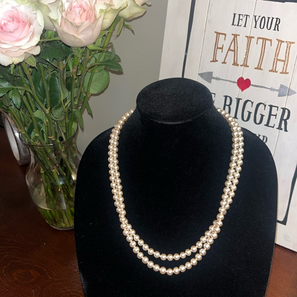 RARE Vintage Elegant Double Strand Cream Beige Pearl Necklace EUC